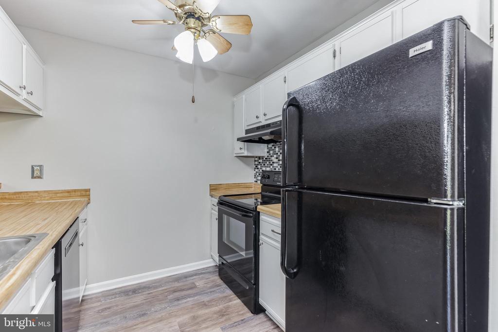 208 Water Fountain Ct #203