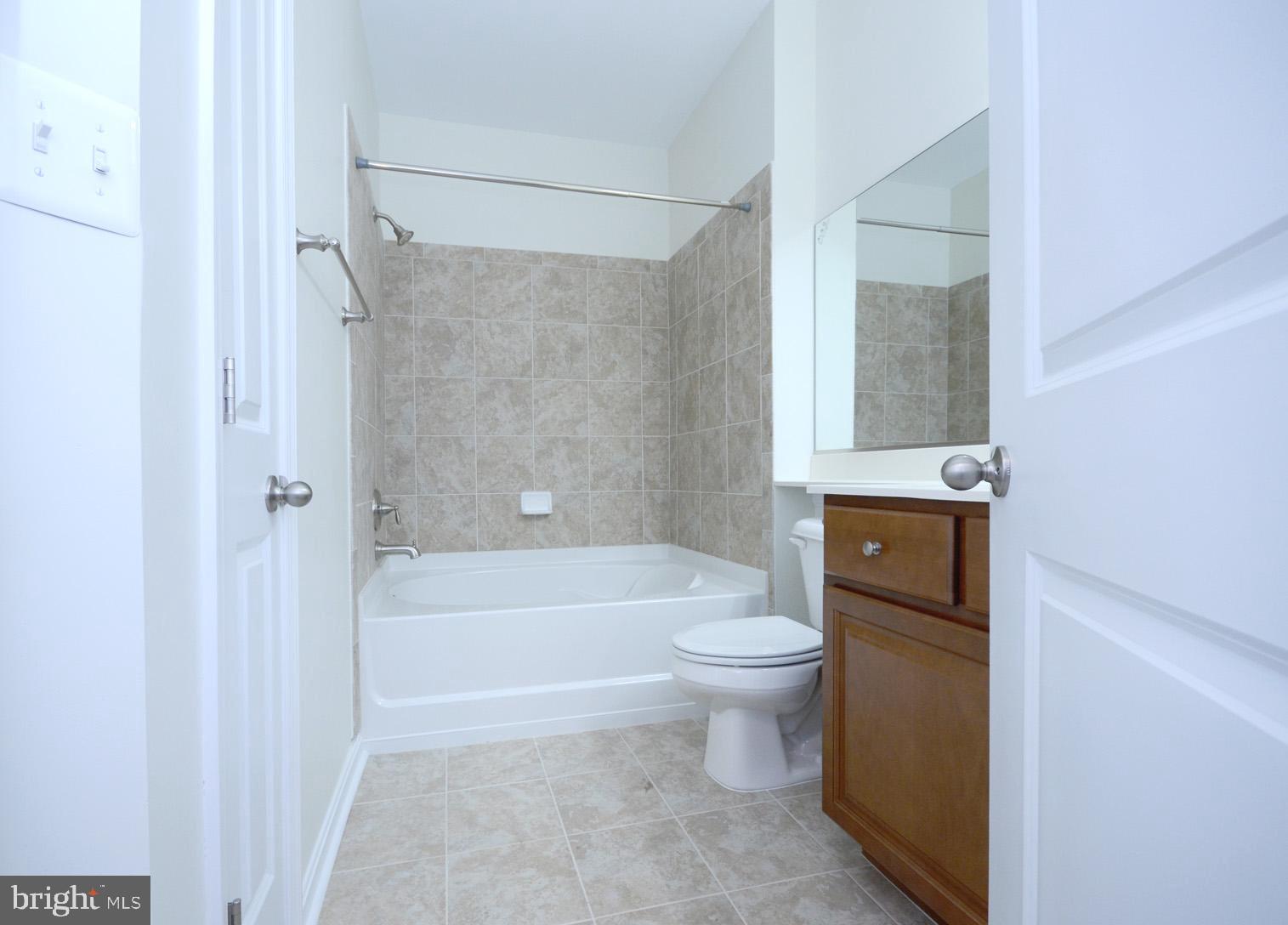 3527 PINEY WOODS PLACE H002