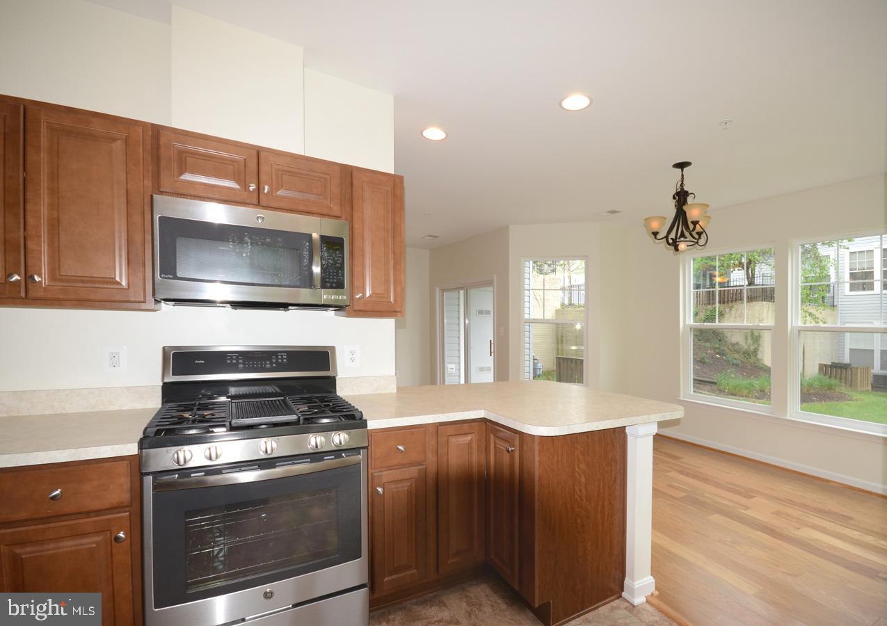 3527 PINEY WOODS PLACE H002