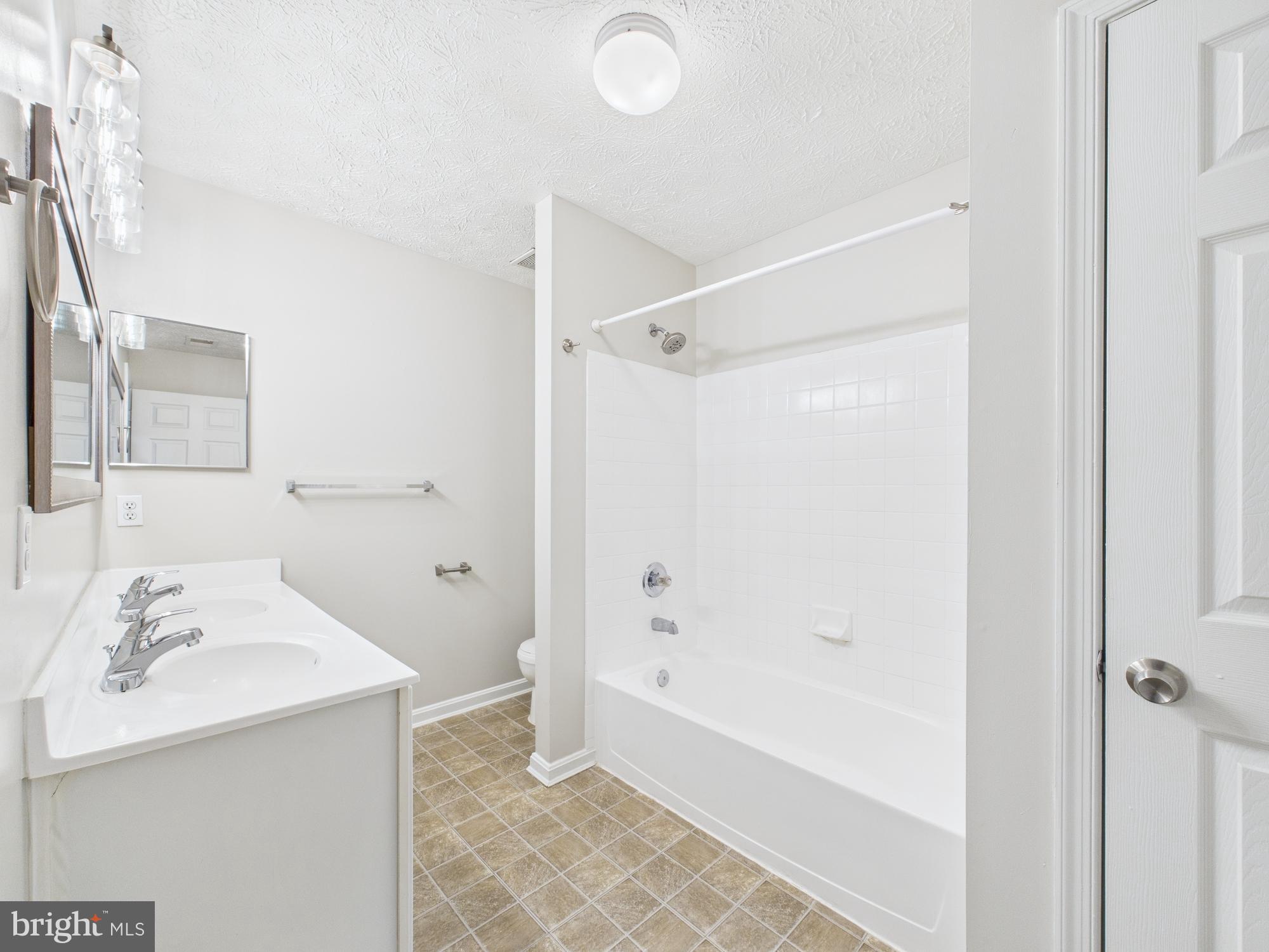 8067 BROOKSTONE COURT 100