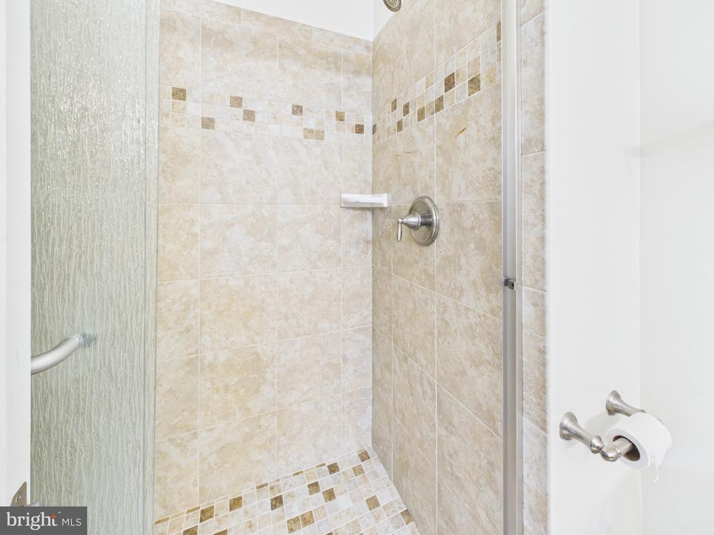 3527 PINEY WOODS PLACE H002