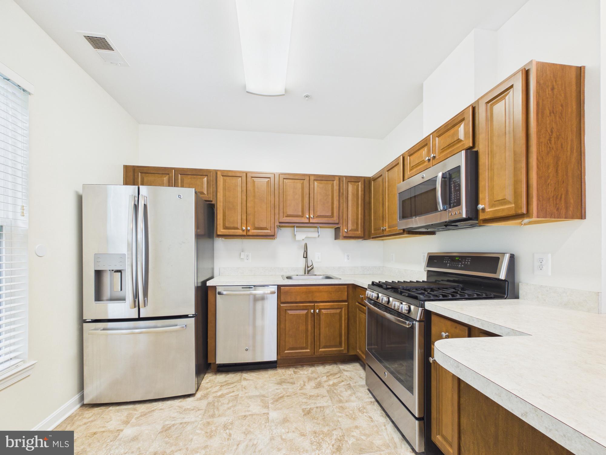 3527 PINEY WOODS PLACE H002