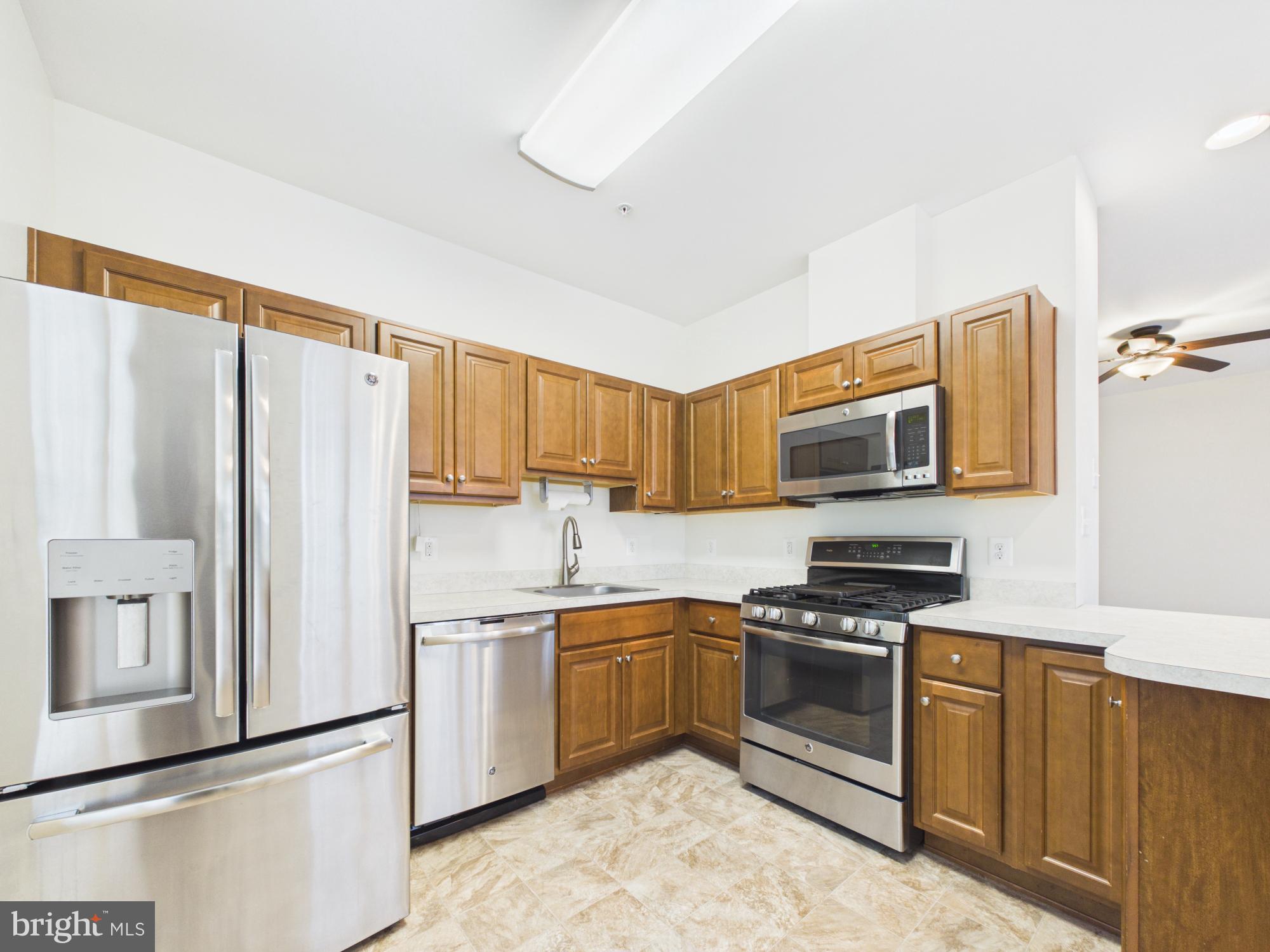 3527 PINEY WOODS PLACE H002
