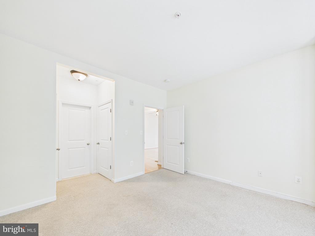 3527 PINEY WOODS PLACE H002