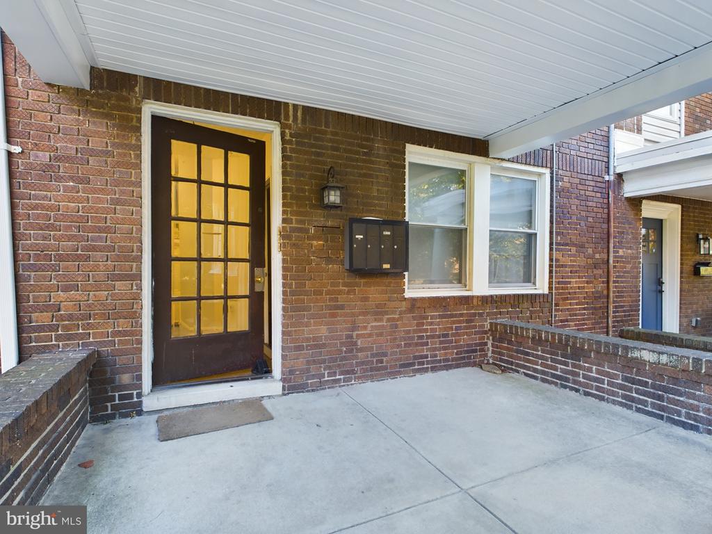 205 E 33RD ST E #2
