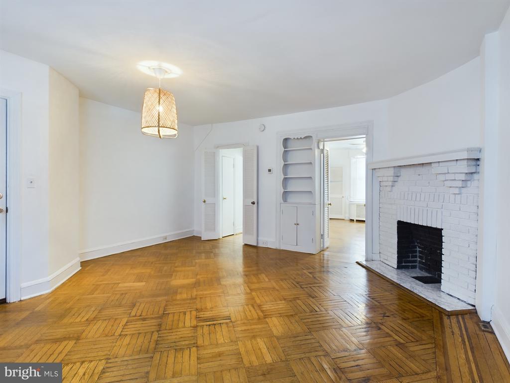 205 E 33RD ST E #2
