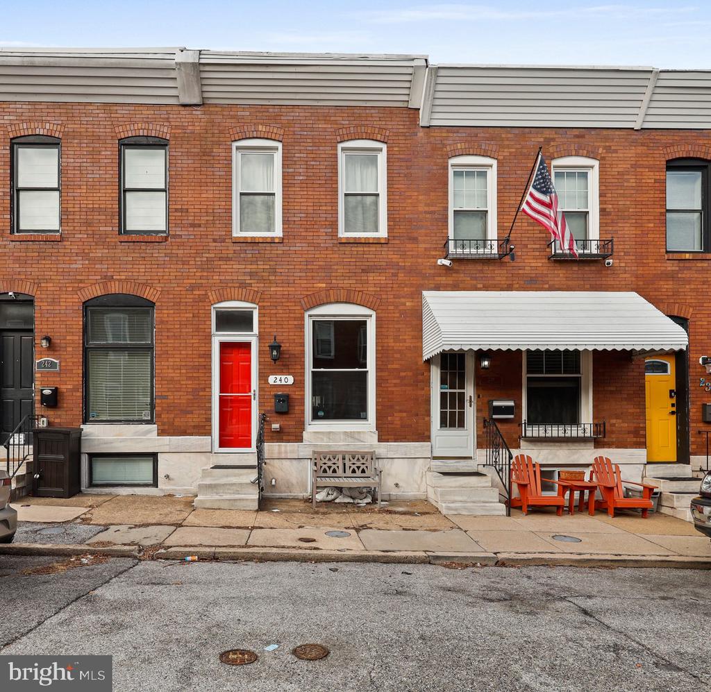 240 S Robinson St