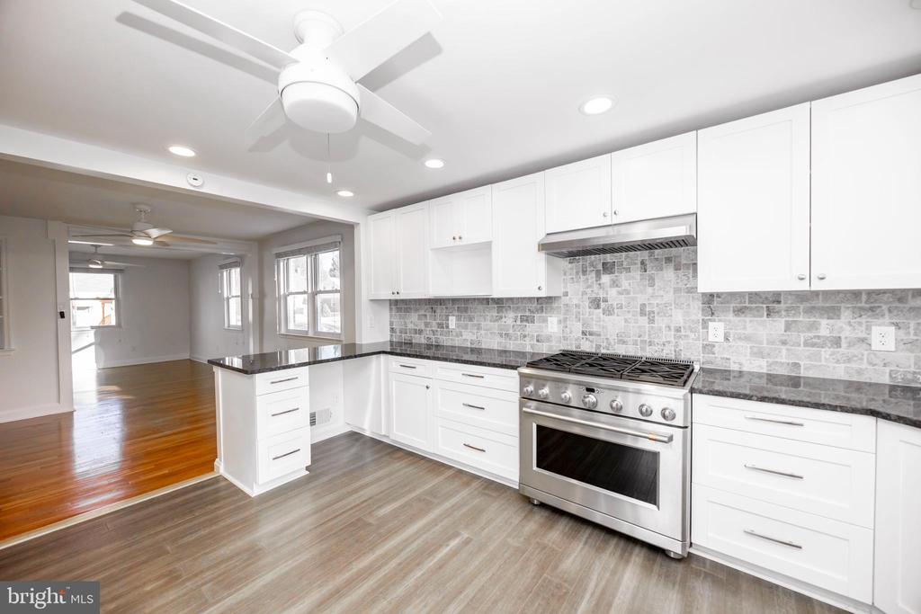 6010 Eastern Pkwy