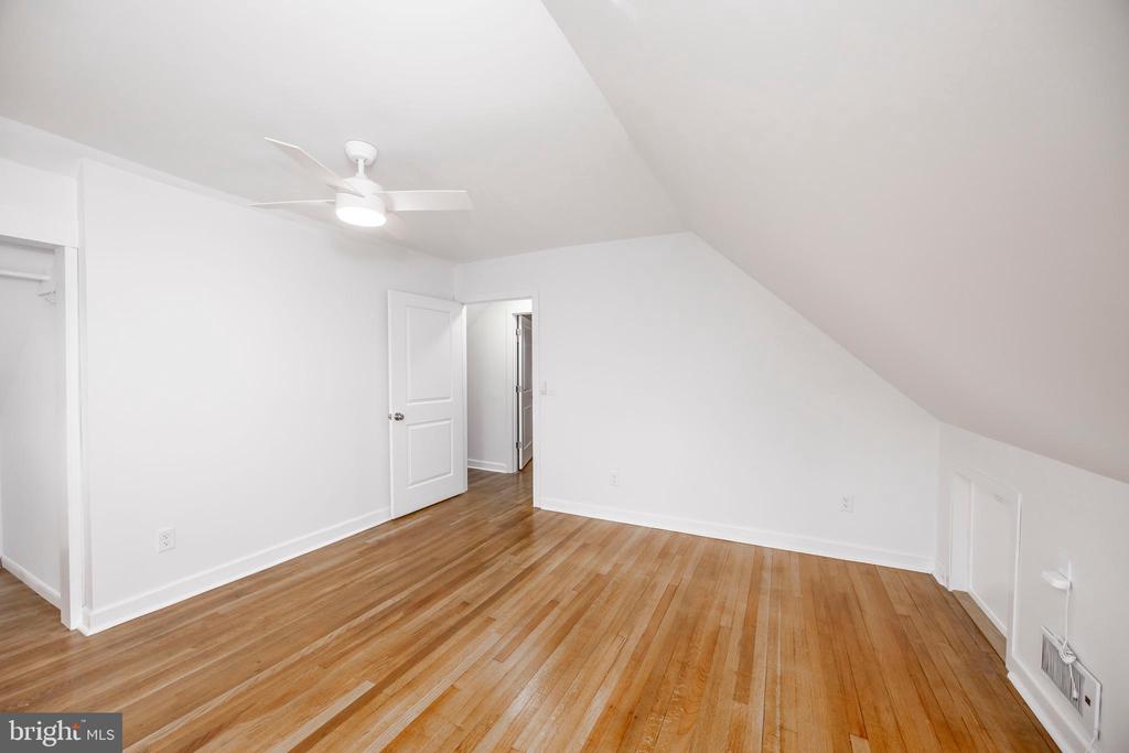 6010 Eastern Pkwy