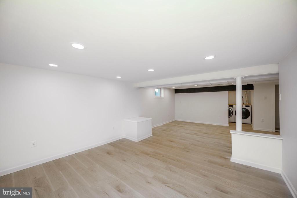 6010 Eastern Pkwy
