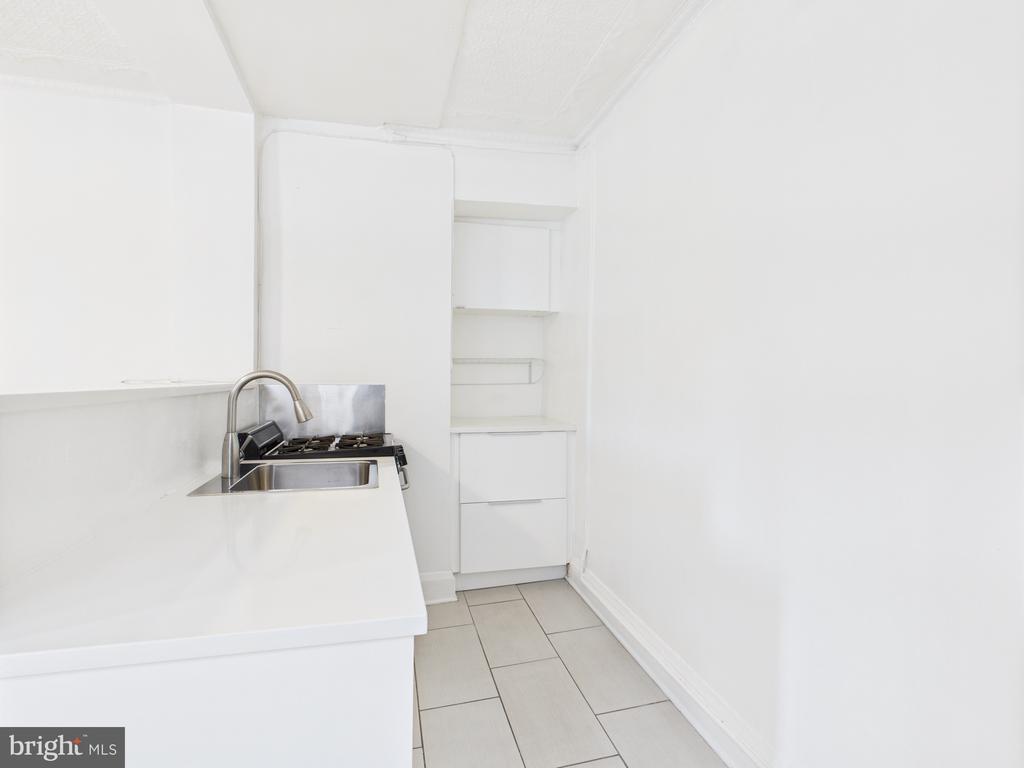 205 E 33RD ST #3
