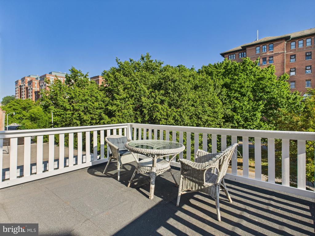 205 E 33RD ST #3