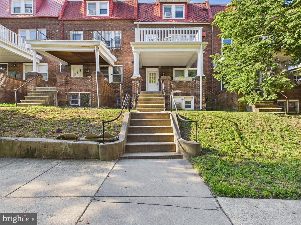 205 E 33RD ST #3