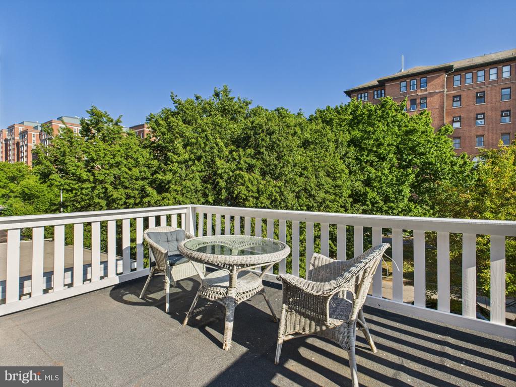 205 E 33RD ST #3