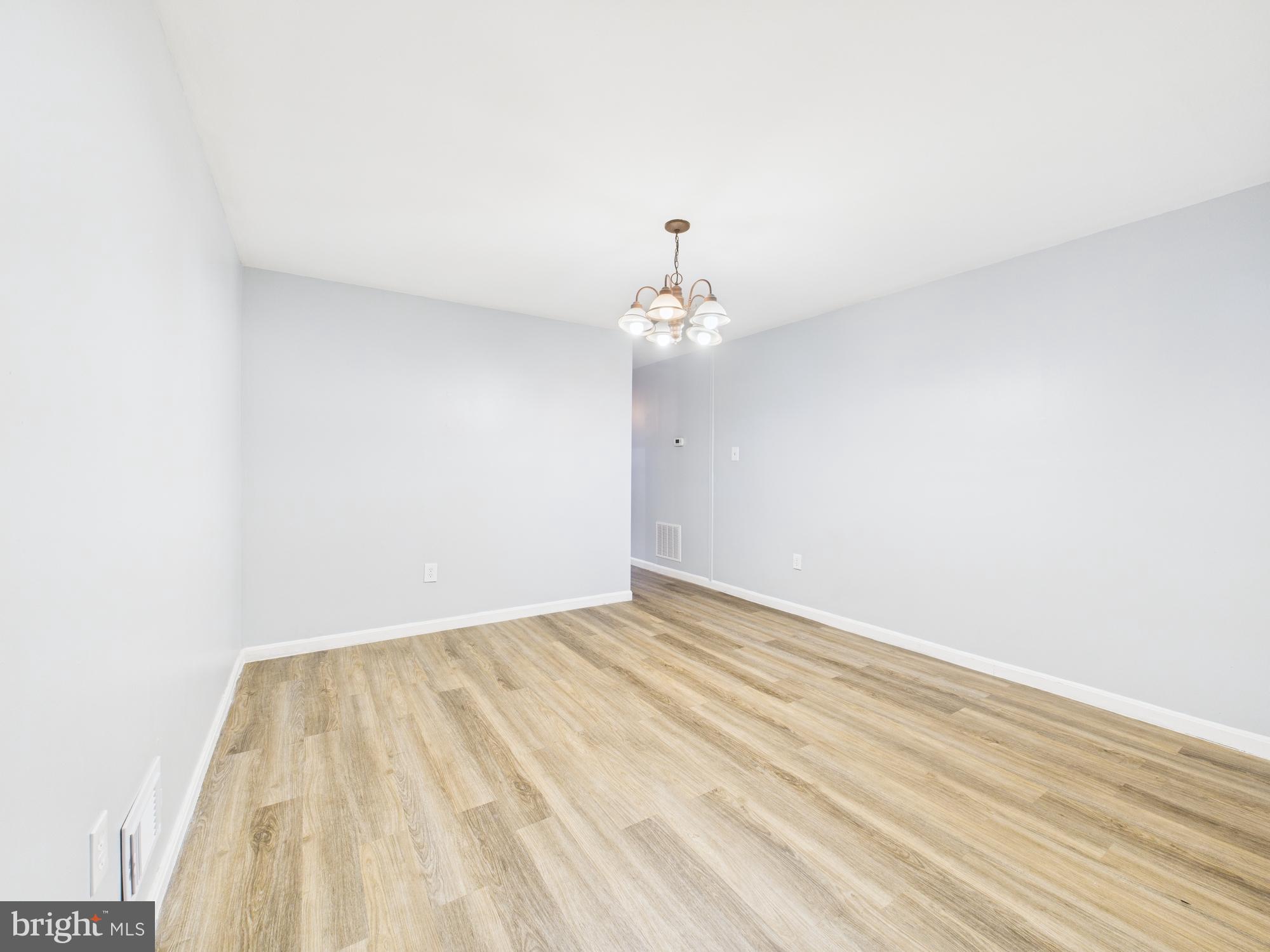 1023 N FULTON AVENUE