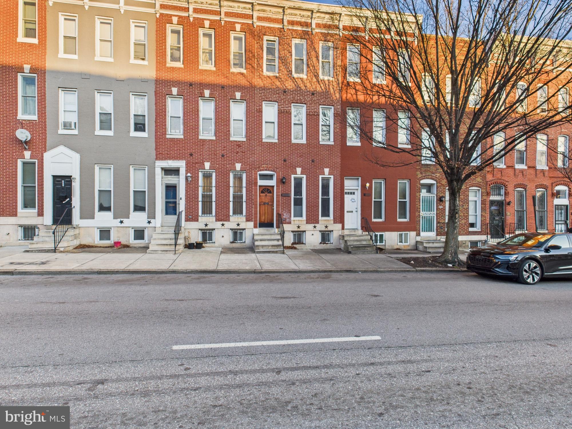 1023 N FULTON AVENUE