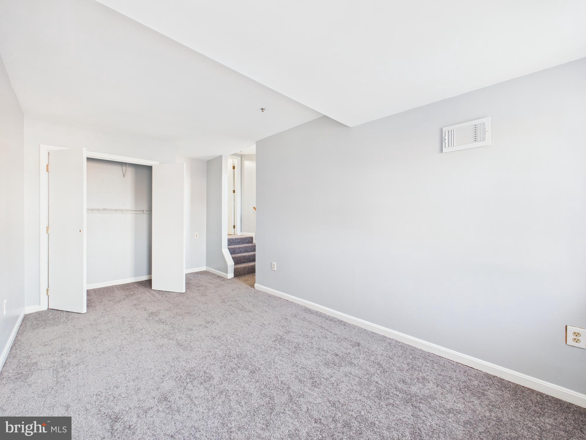 1023 N FULTON AVENUE