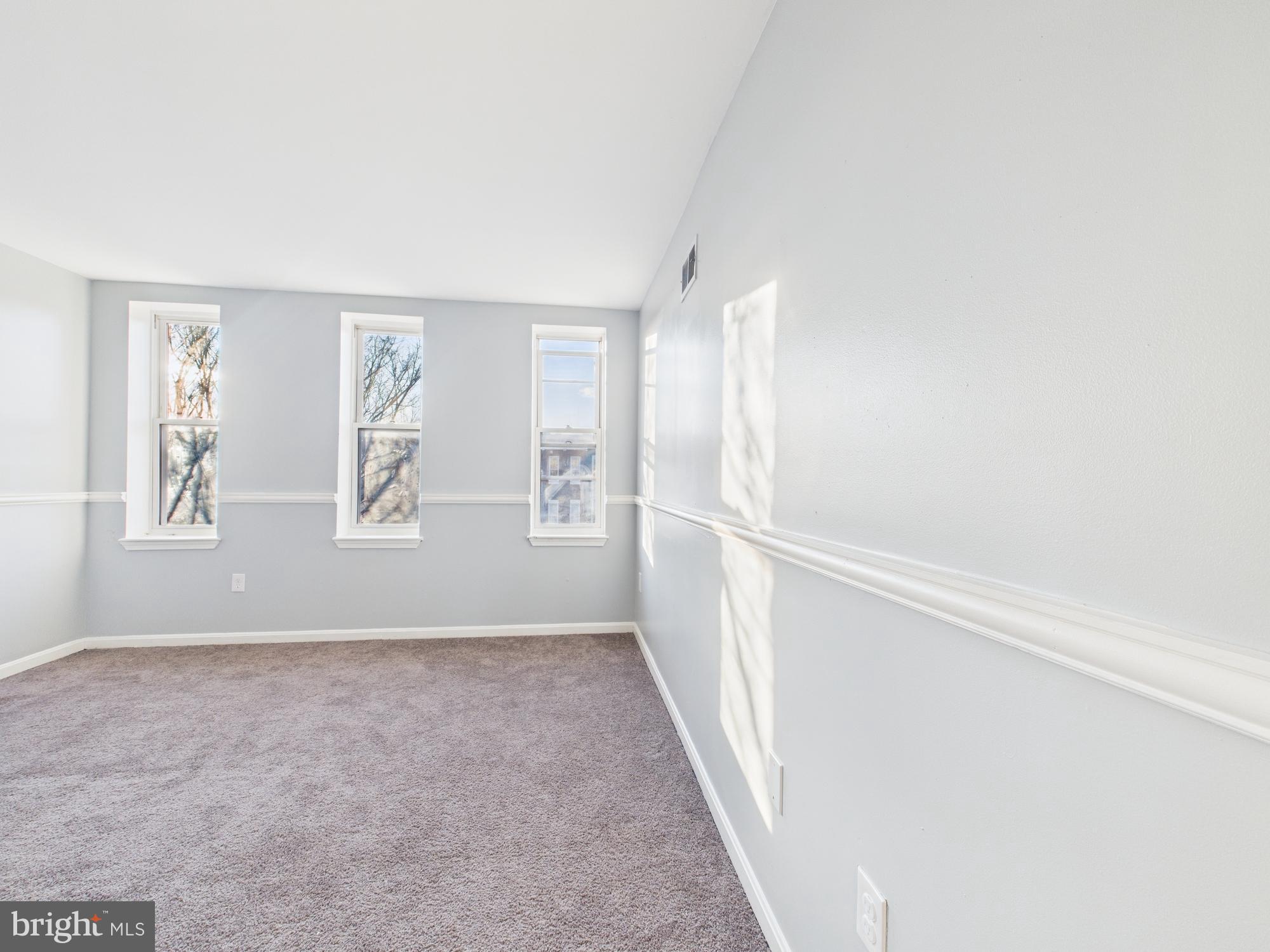 1023 N FULTON AVENUE