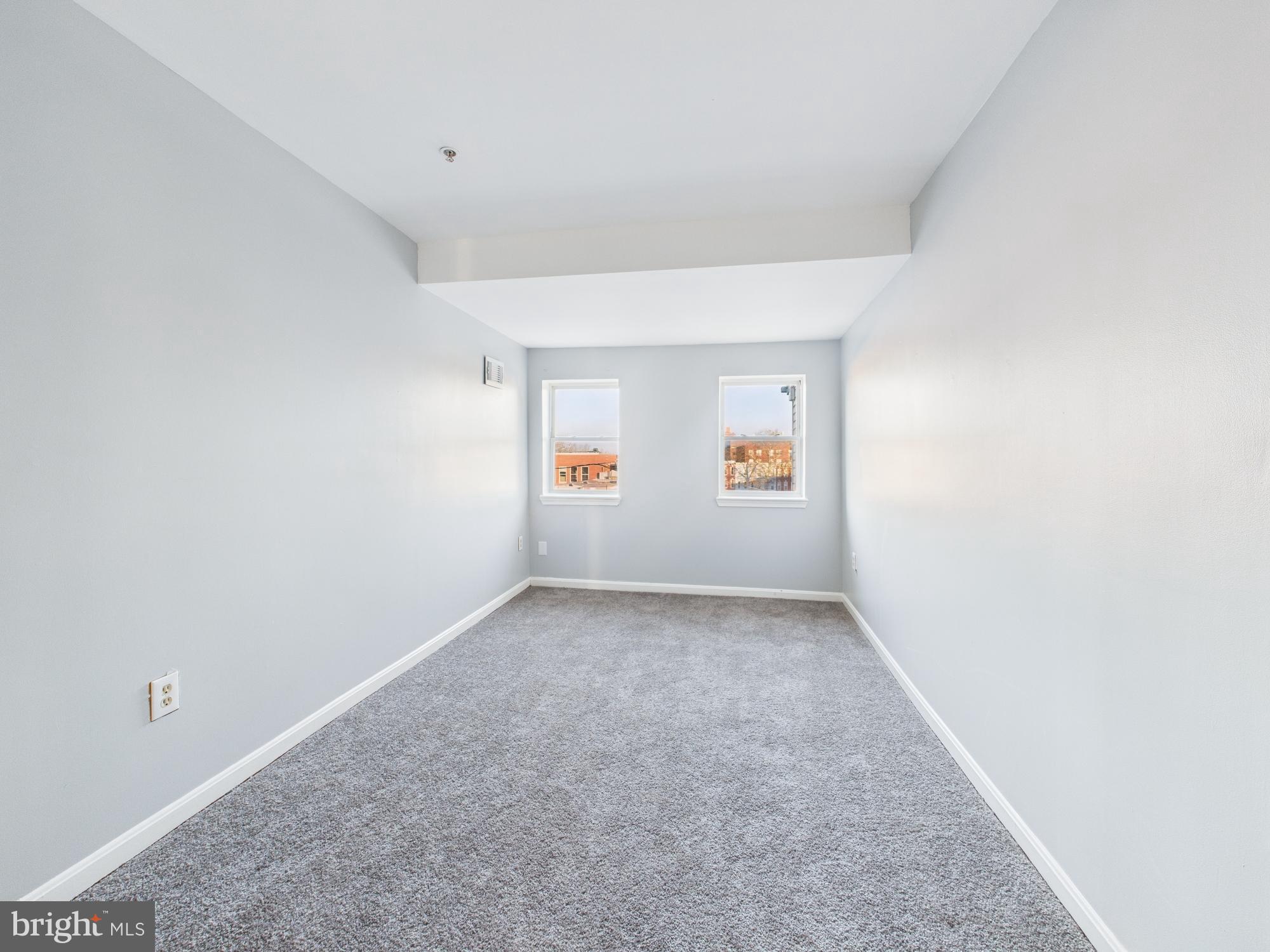 1023 N FULTON AVENUE