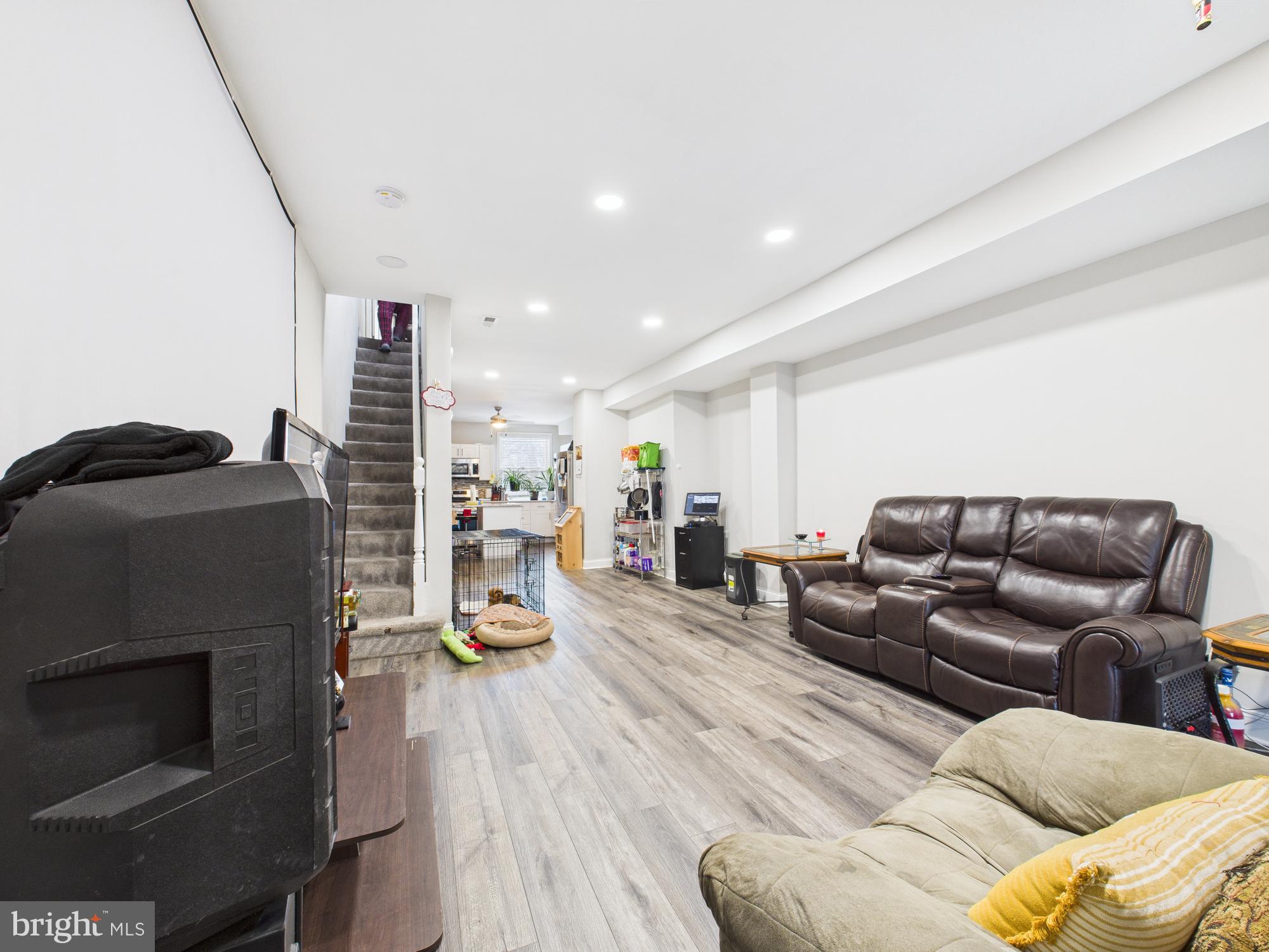 1526 N PATTERSON PARK AVENUE