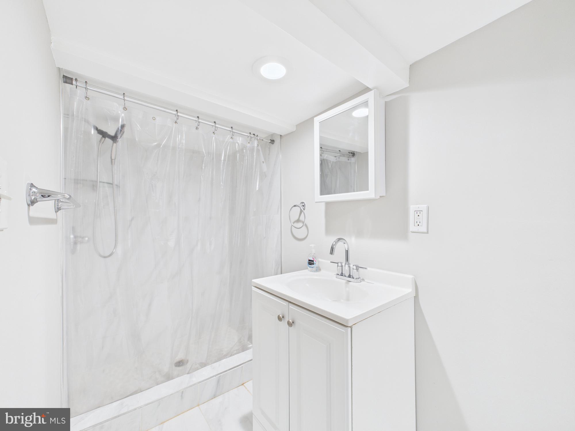 1526 N PATTERSON PARK AVENUE