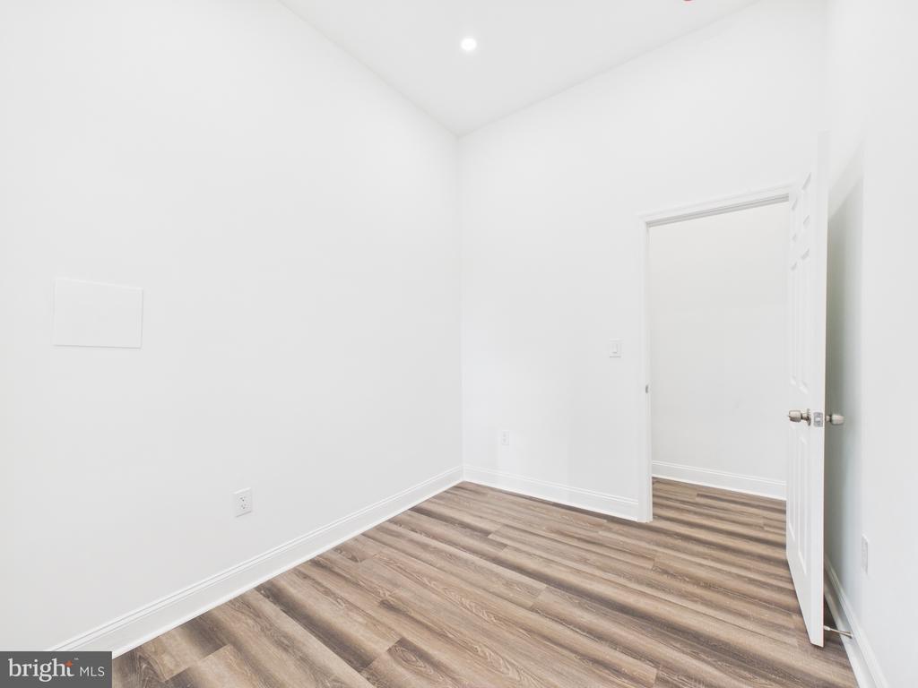 1315 HARLEM AVENUE B