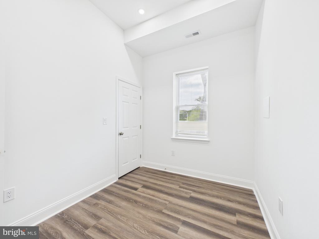 1315 HARLEM AVENUE B