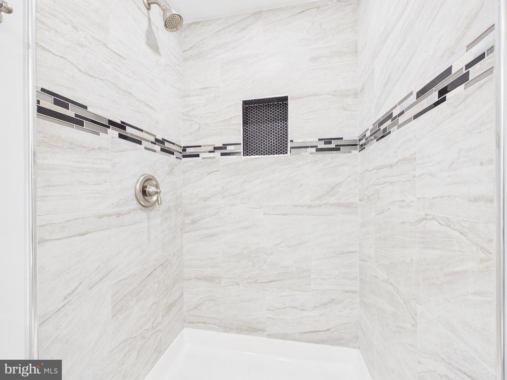 1315 HARLEM AVENUE B