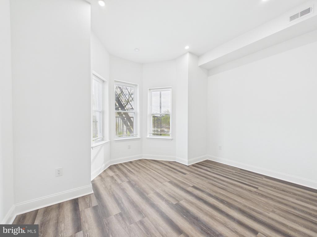 1315 HARLEM AVENUE B