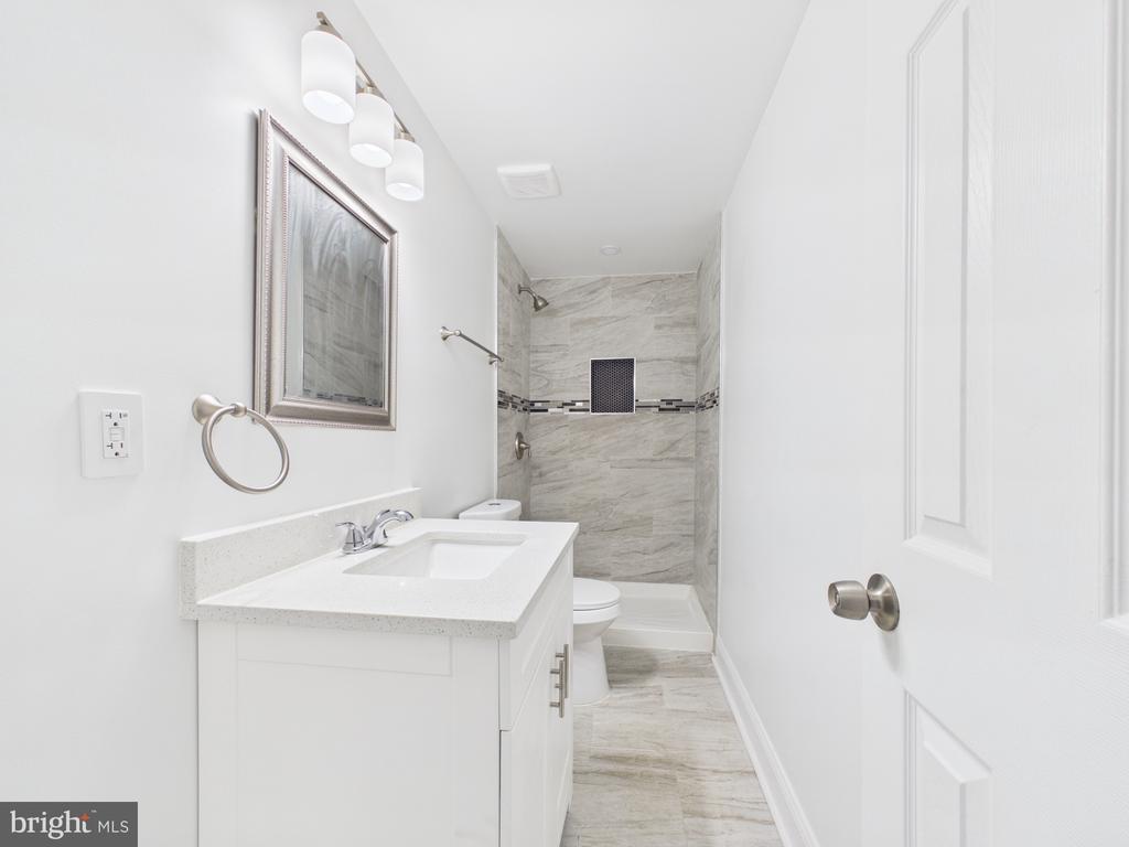 1315 HARLEM AVENUE B