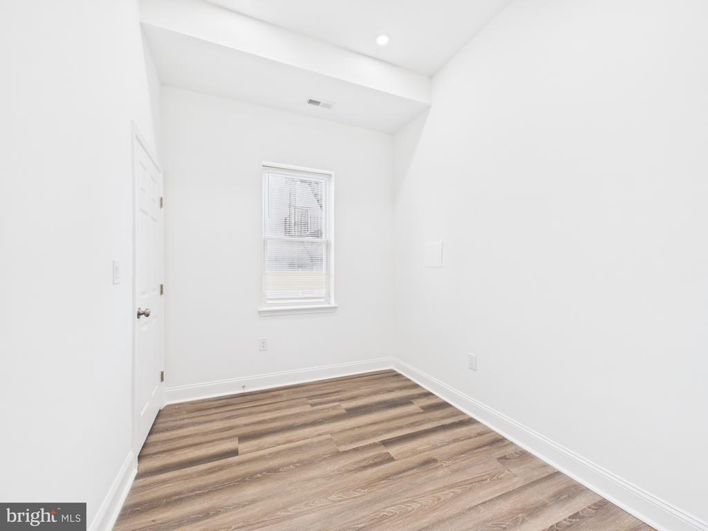 1315 HARLEM AVENUE B