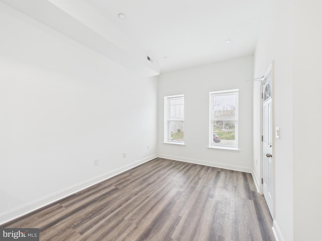 1315 HARLEM AVENUE B