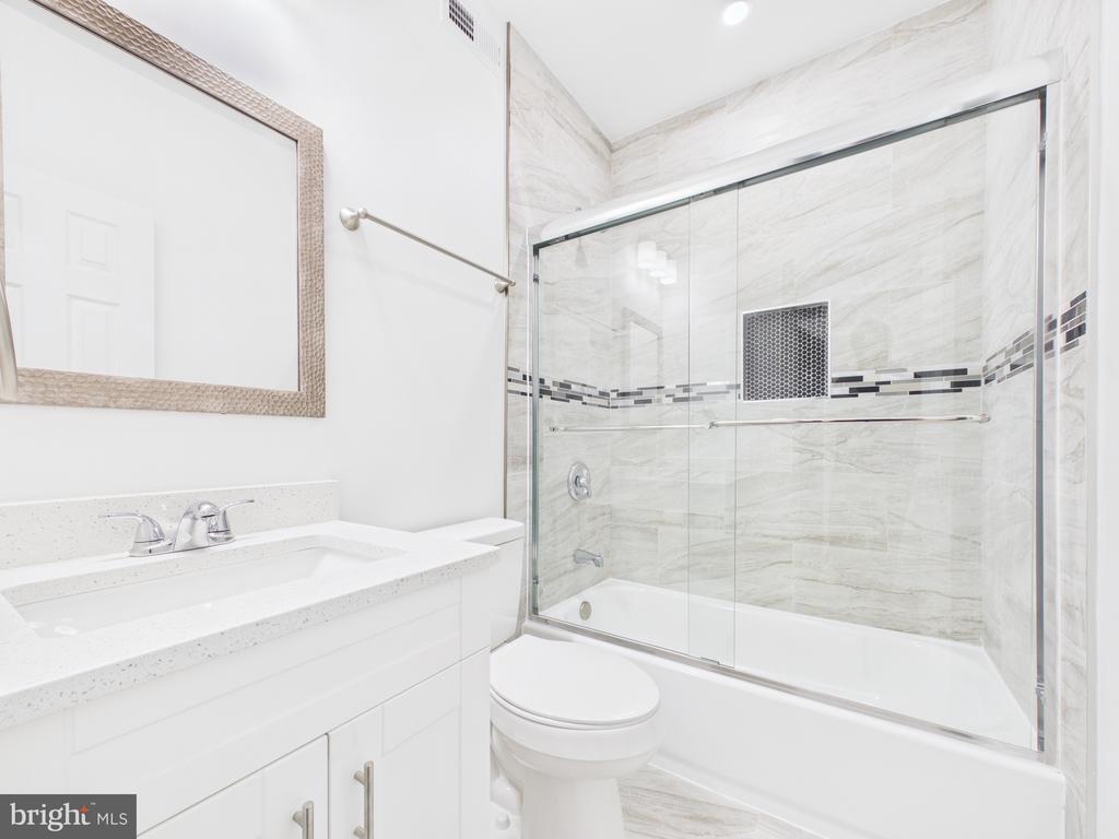 1315 HARLEM AVENUE C