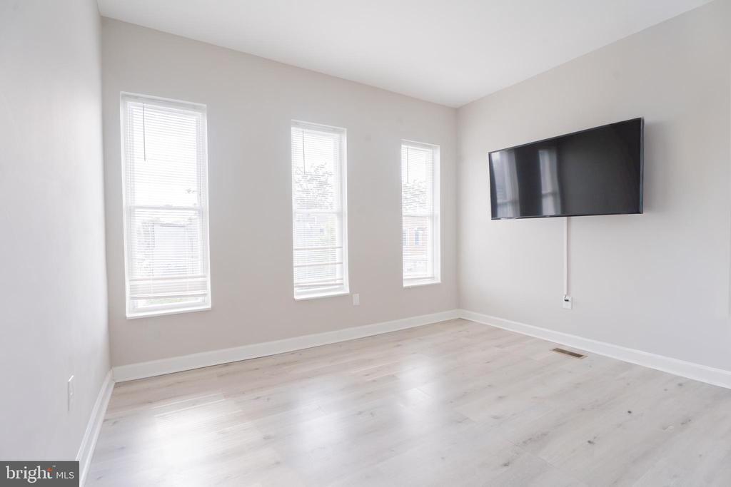 311 S PULASKI STREET