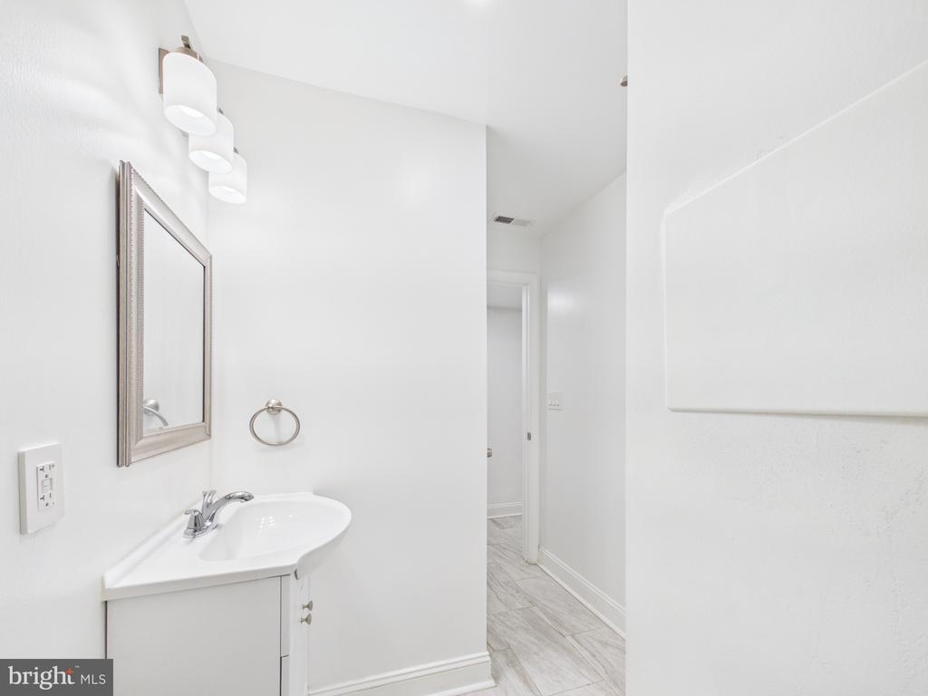 1315 HARLEM AVENUE Unit: A