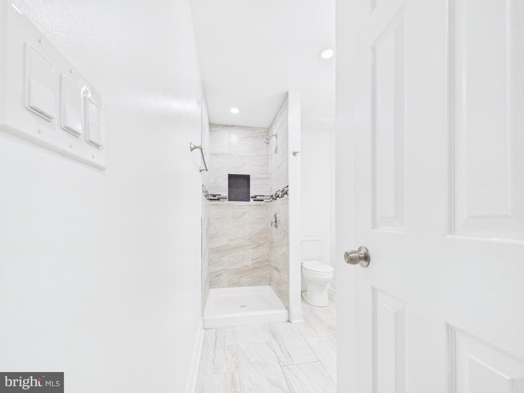 1315 HARLEM AVENUE Unit: A