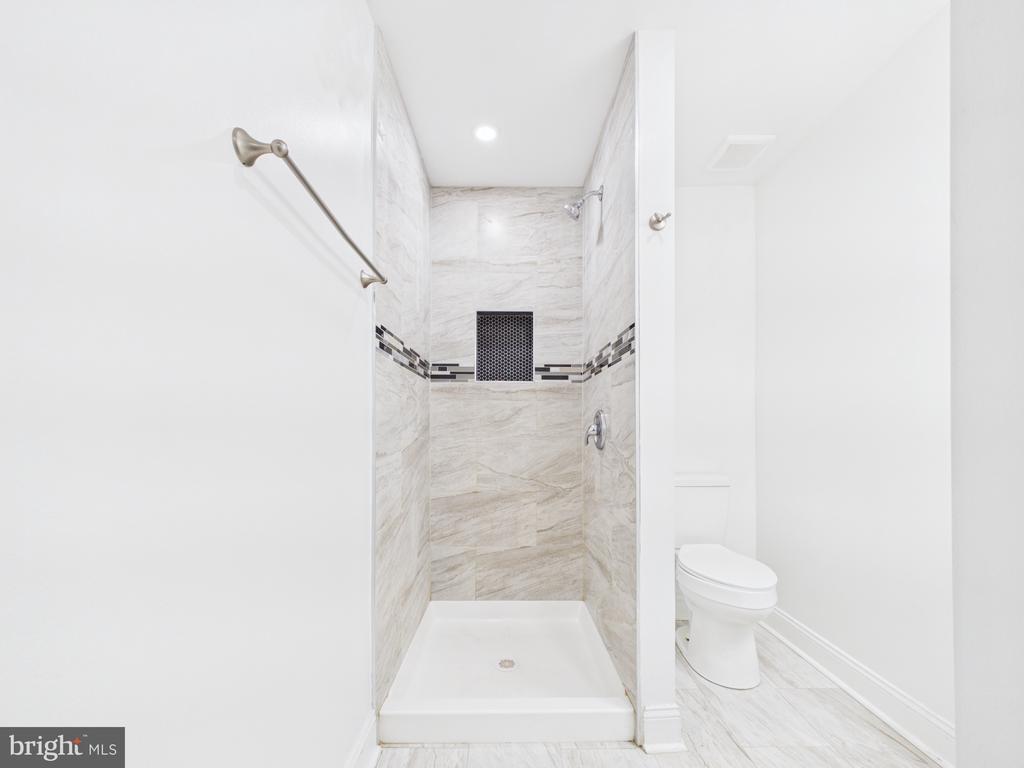 1315 HARLEM AVENUE Unit: A