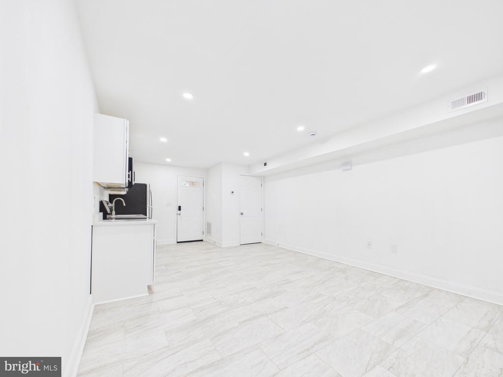 1315 HARLEM AVENUE Unit: A