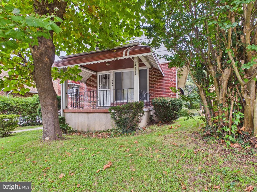 4579 DERBY MANOR DRIVE