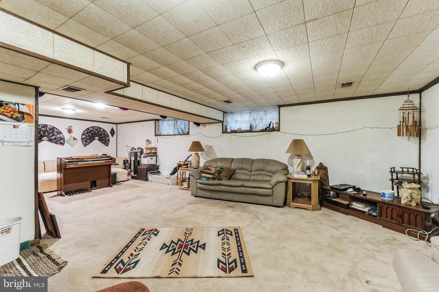 3909 Zurich ROAD