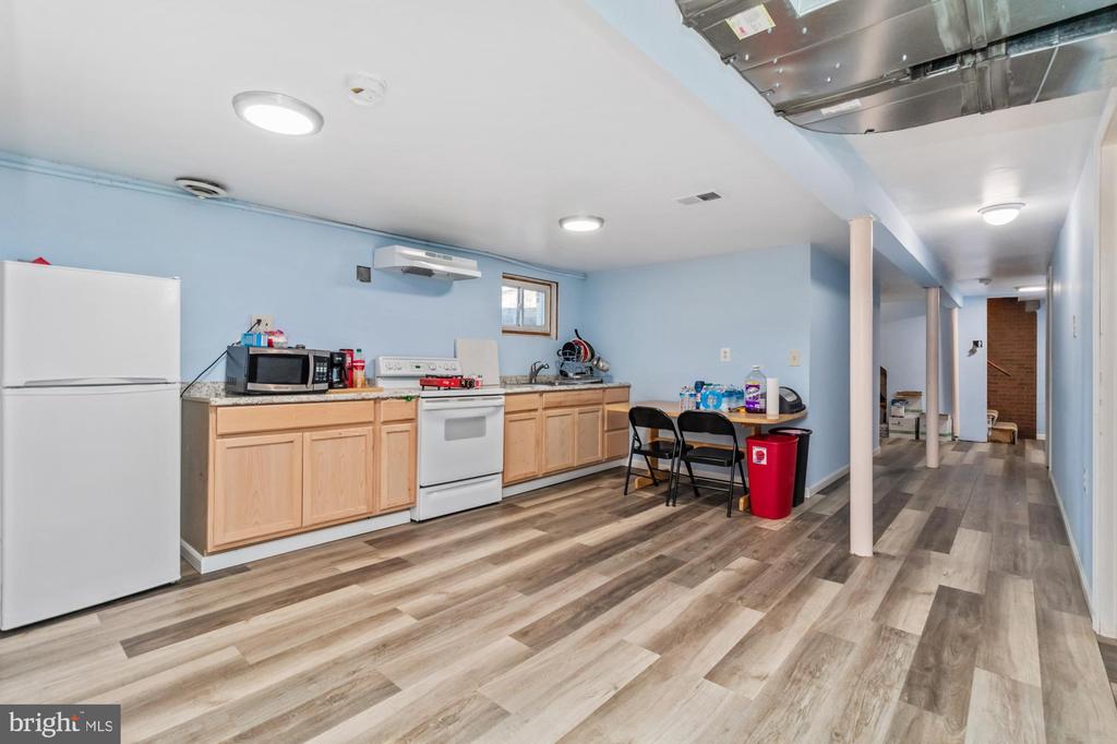 206 Moser Ln