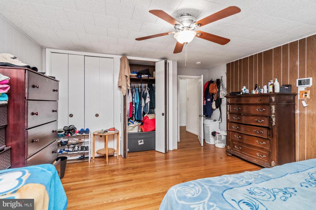 206 Moser Ln