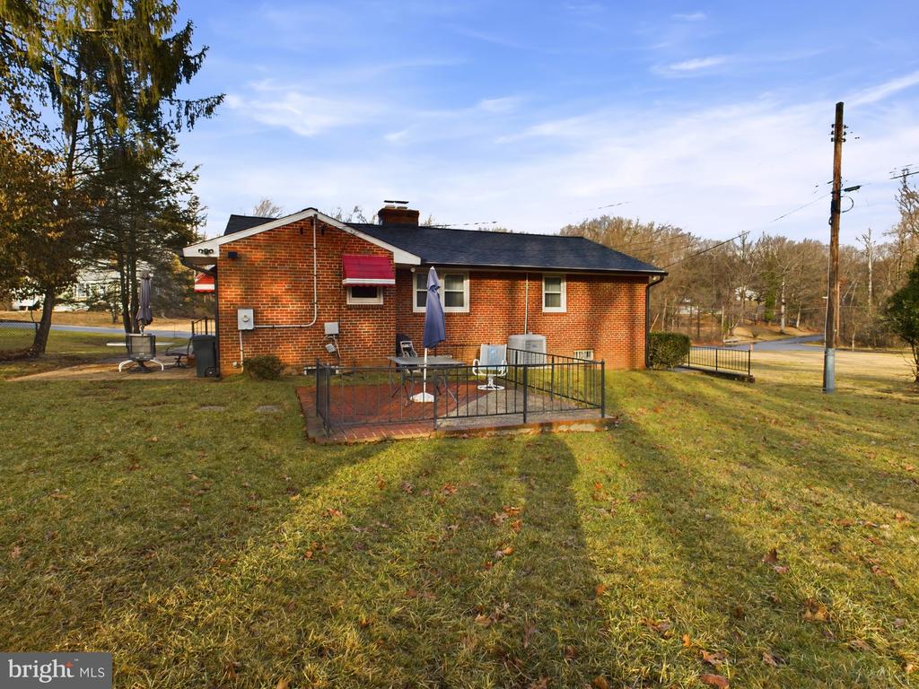 7019 Rockridge Rd