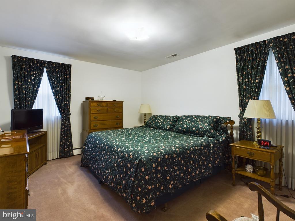 7019 Rockridge Rd