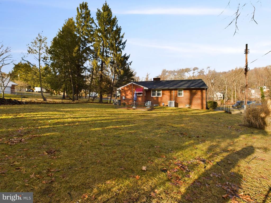 7019 Rockridge Rd