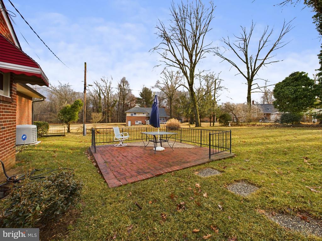 7019 Rockridge Rd