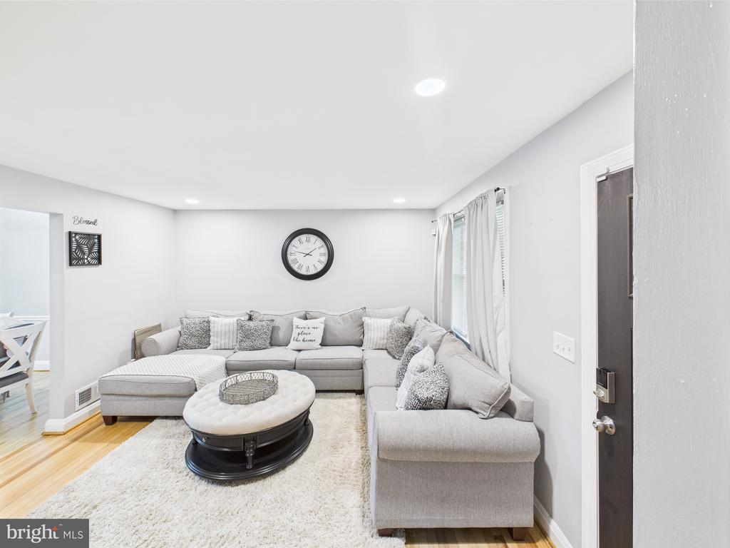 8663 Black Oak