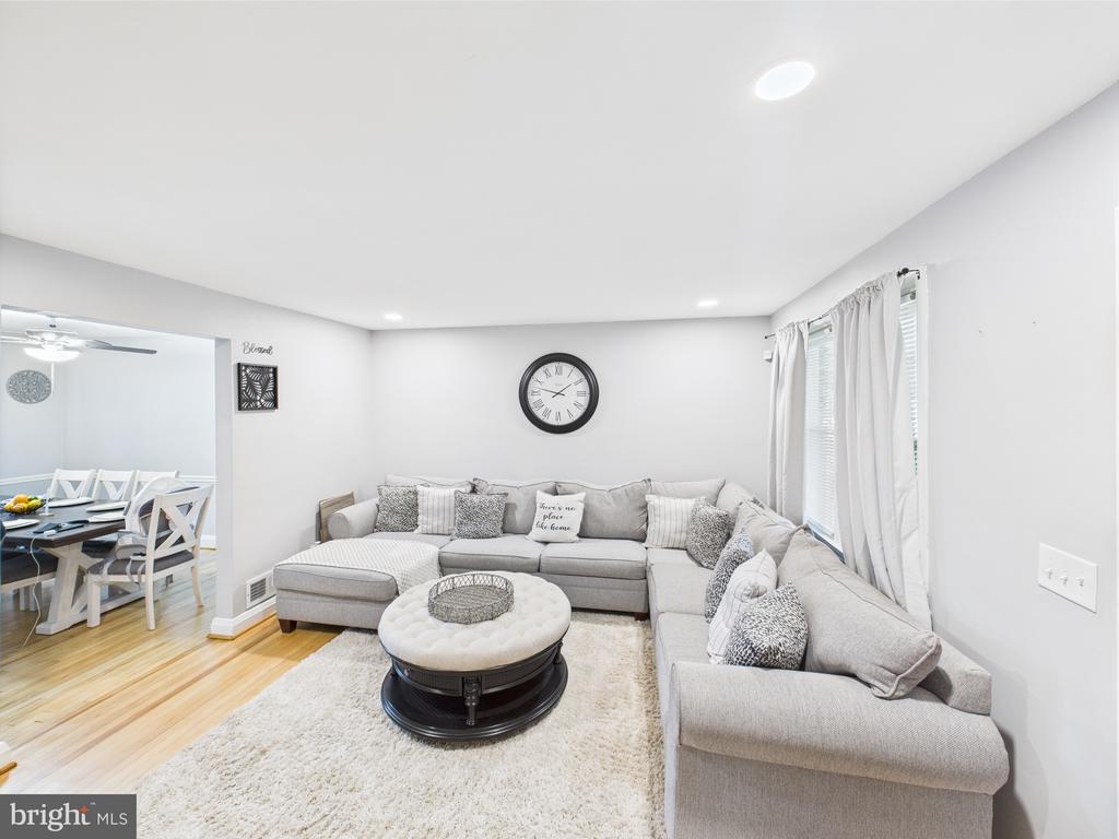 8663 Black Oak