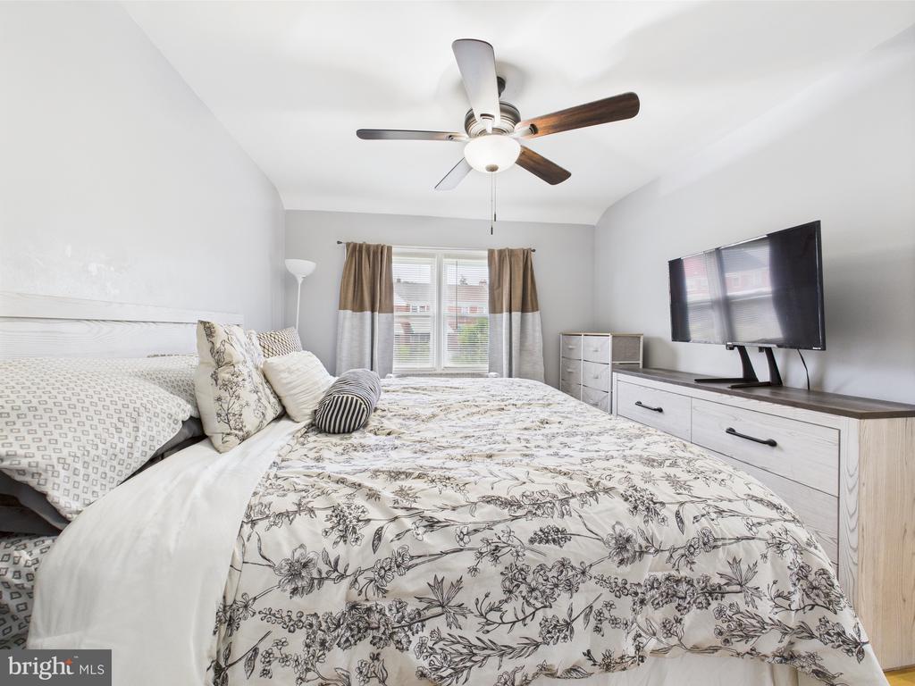 8663 Black Oak