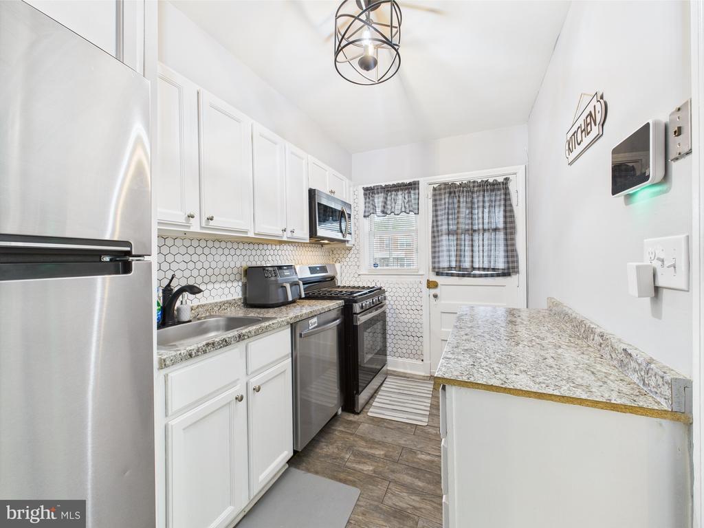 8663 Black Oak
